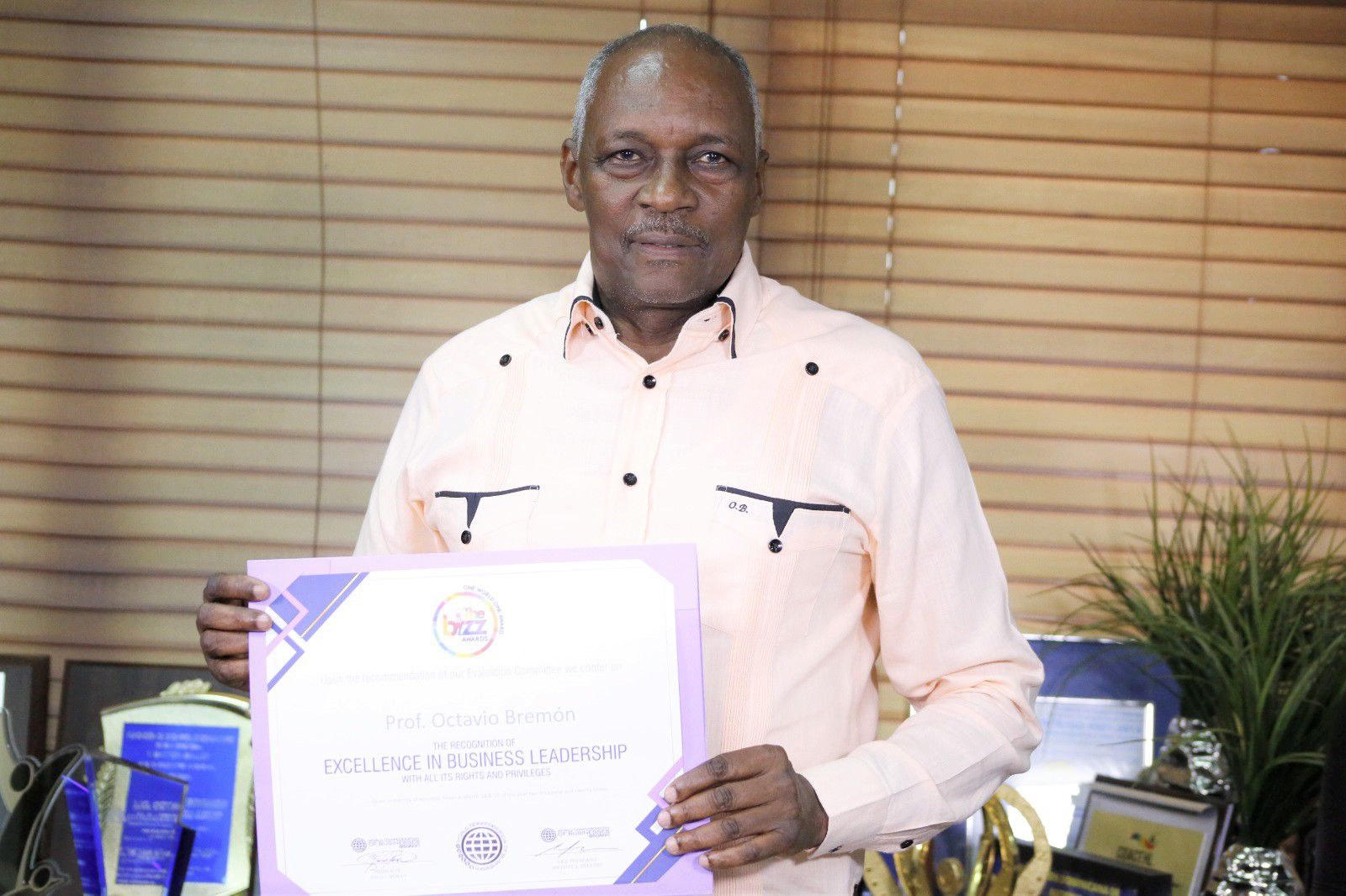 Cooperativa de Maestros recibe premio a la excelencia empresarial en Estados Unidos