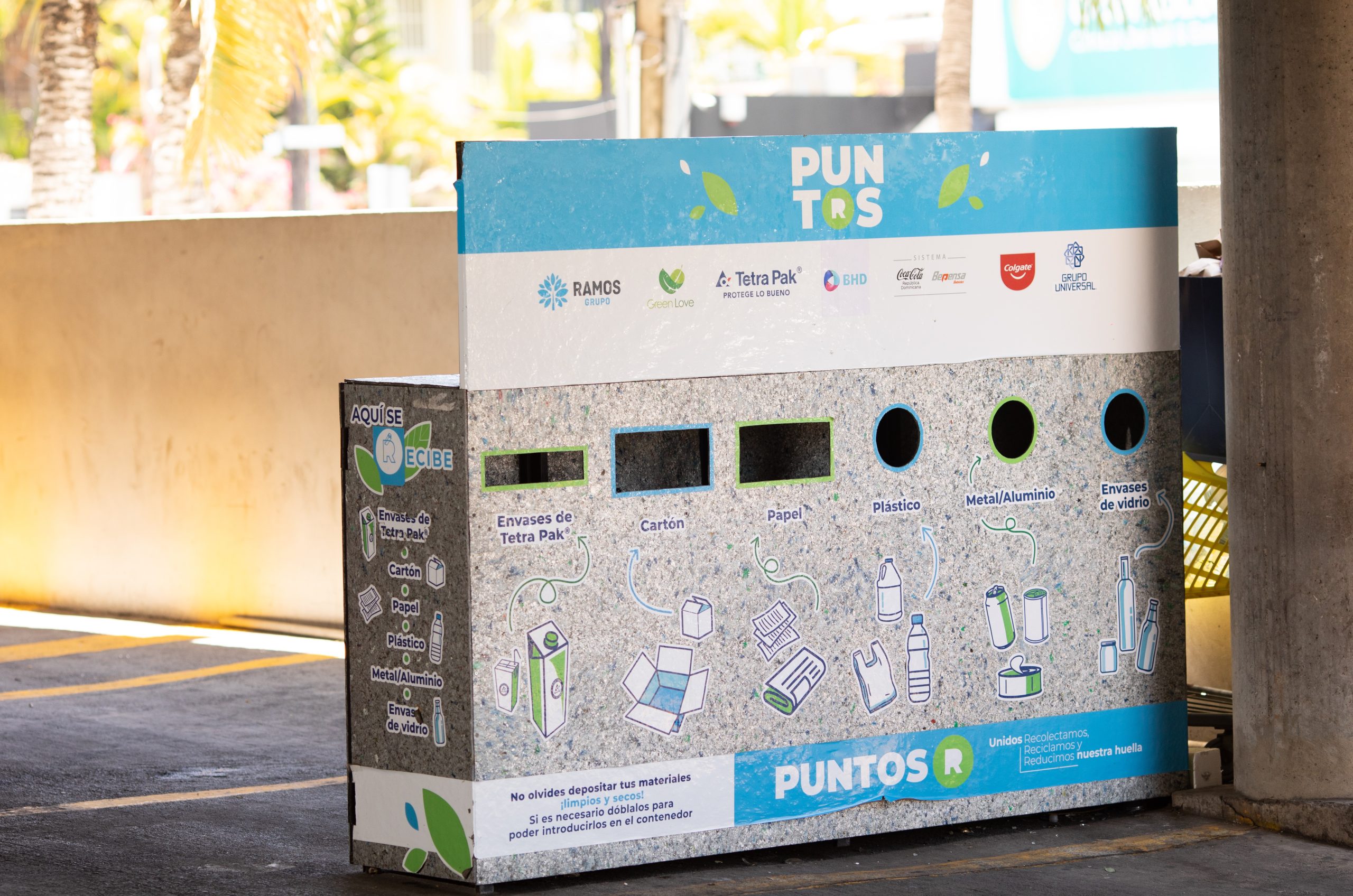 Banco BHD instala estaciones públicas de recolección y reciclaje, para preservar el medioamiente