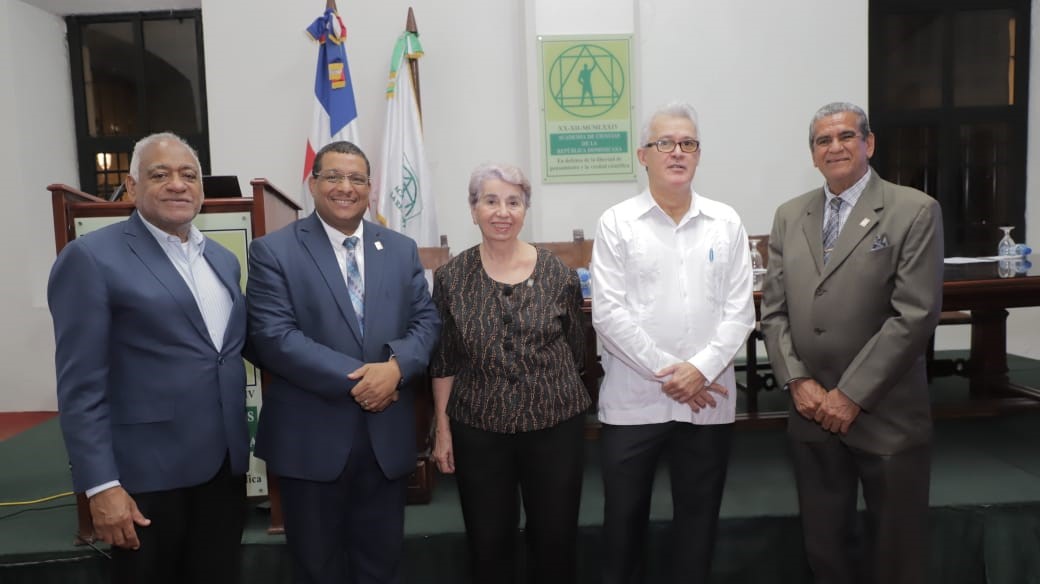 They present a study on the social perception of science and technology in the Dominican Republic