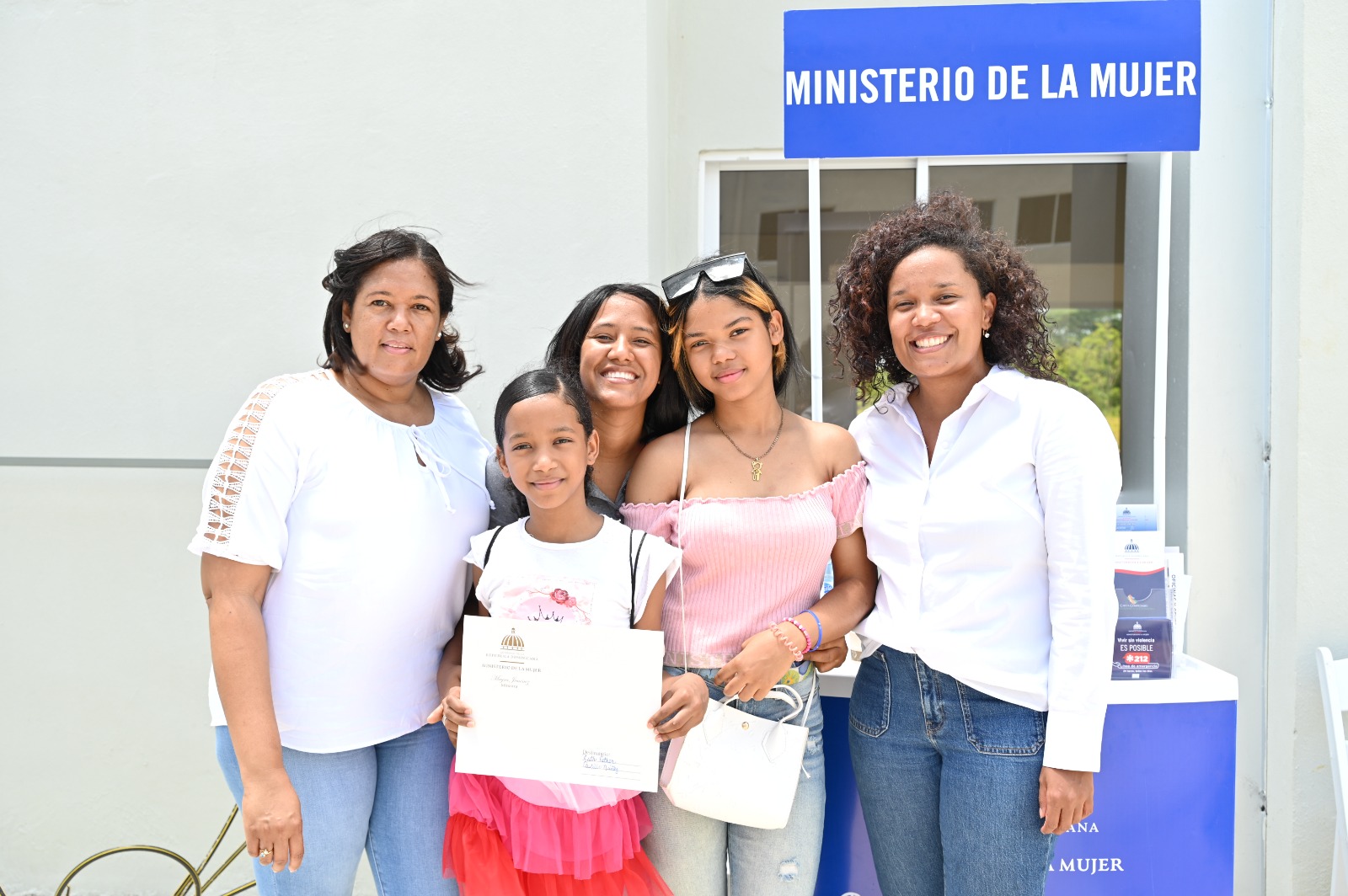 Gobierno entrega Bono Mujer en San Antonio de Guerra (Foto: Fuente externa)