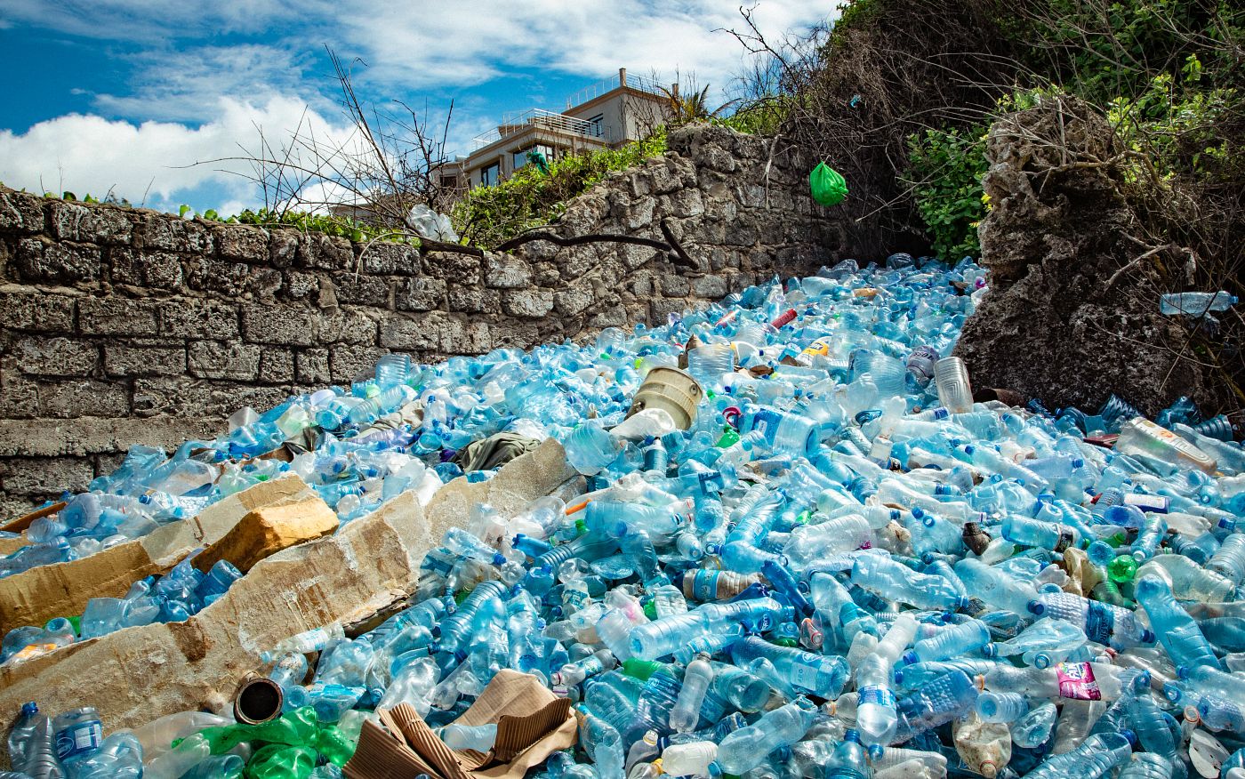 Uruguay promueve un sello para que las empresas reduzcan los plásticos de un solo uso