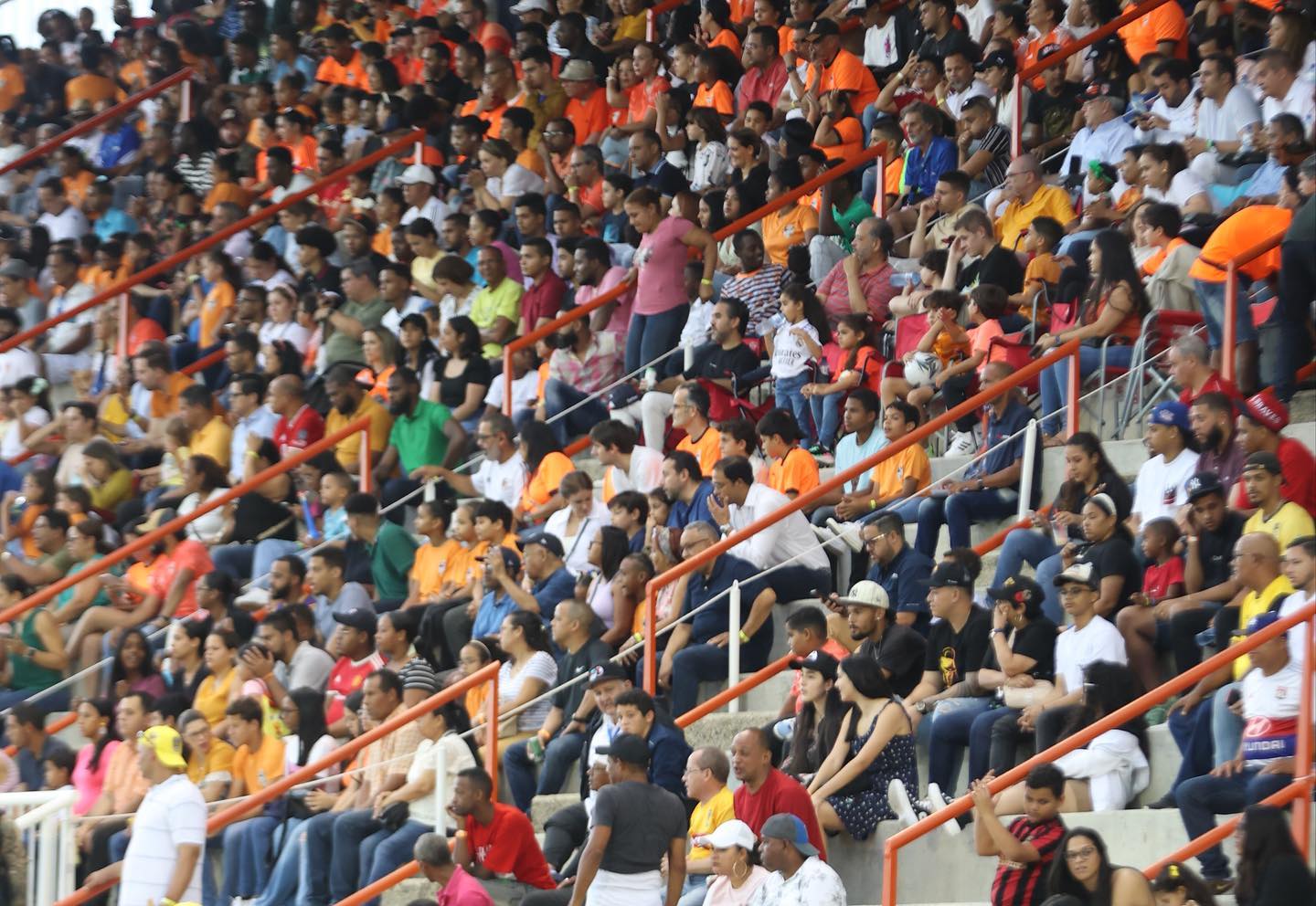 Foto Publico respalda futbol en Cibao FC