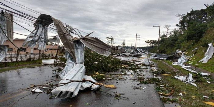 Suben A 12 Los Muertos Por El Paso De Un Ciclón Por El Sur De Brasil