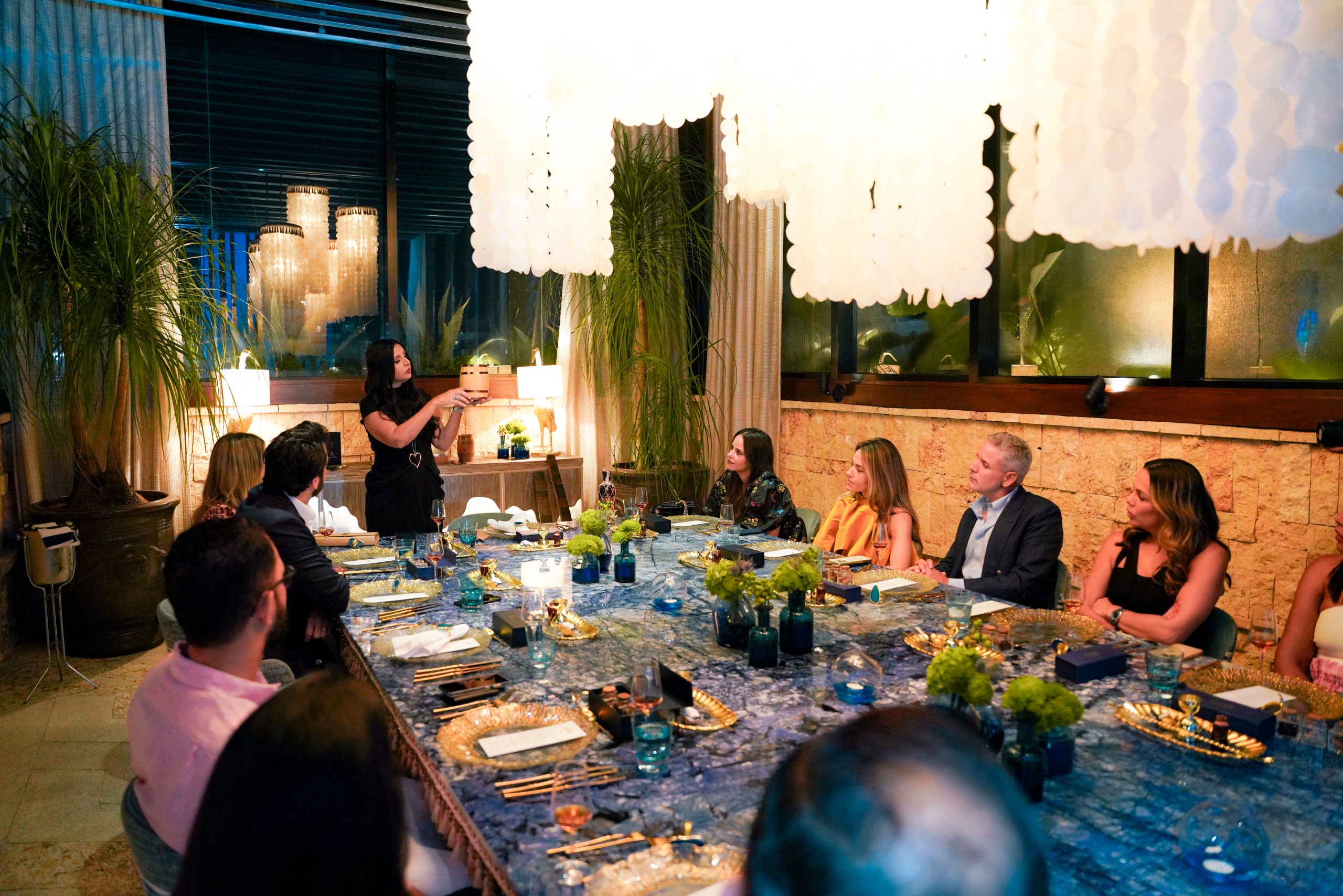 Inauguran salón Brugal 1888 en el restaurante Larimar El Nuevo Diario