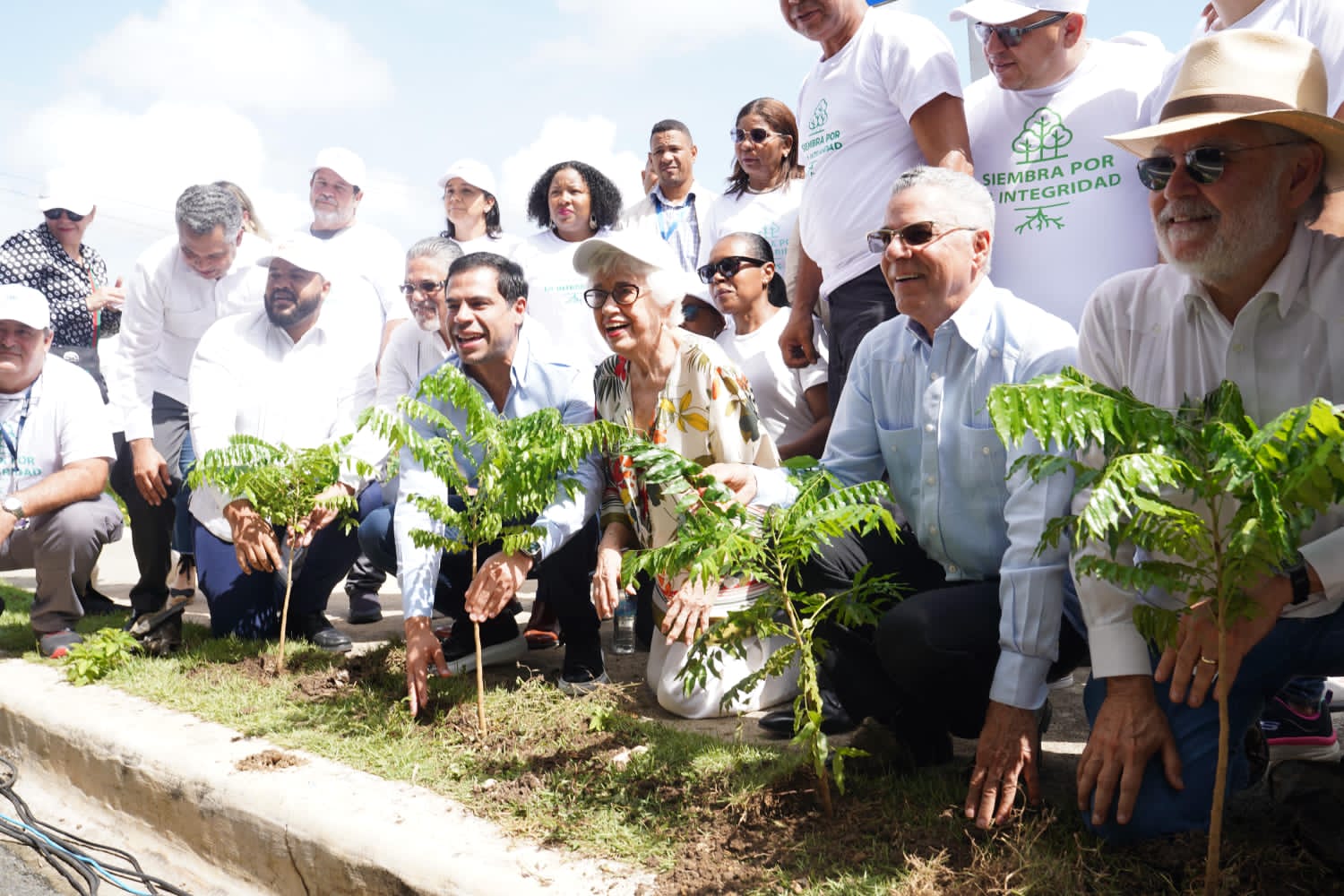 Trece comisiones participan en jornada “Siembra por la Integridad”