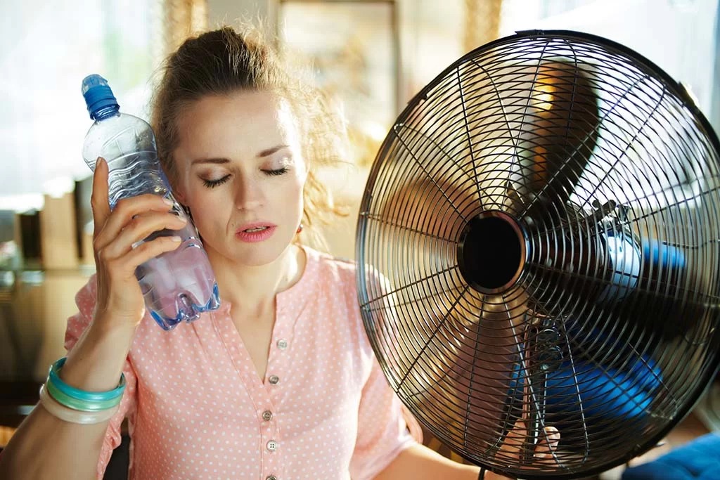 Chubascos matutinos y calor persistente marcarán el inicio de la semana