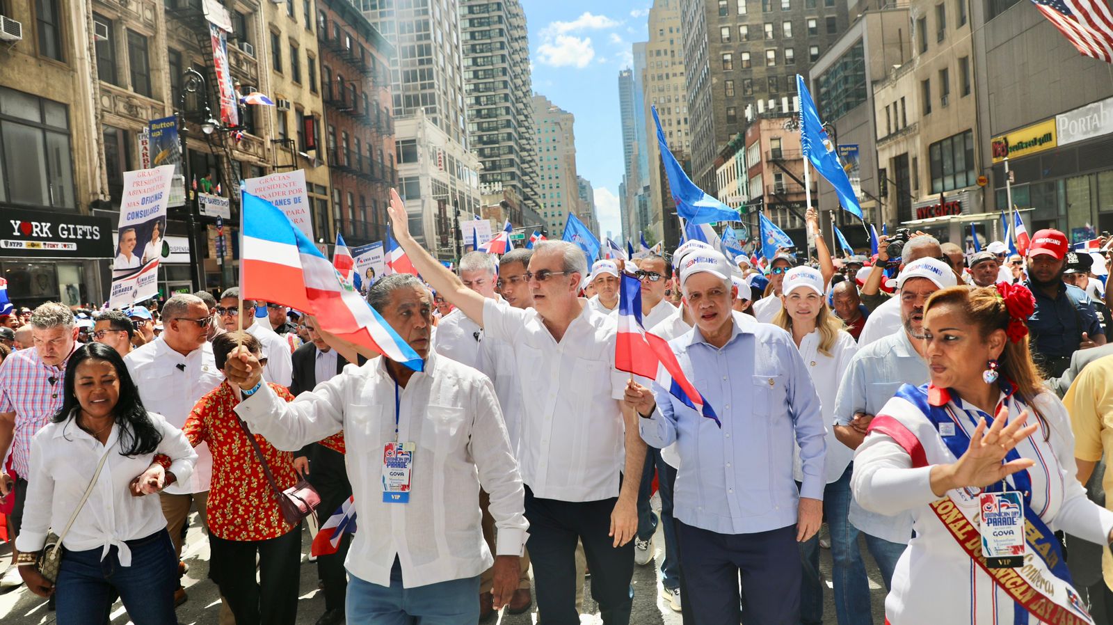 Es la primera vez que un presidente dominicano encabeza este desfile (Foto: Fuente externa)