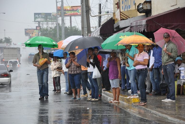 Continúan fuertes aguaceros en gran parte del territorio nacional – El  Nuevo Diario (República Dominicana)