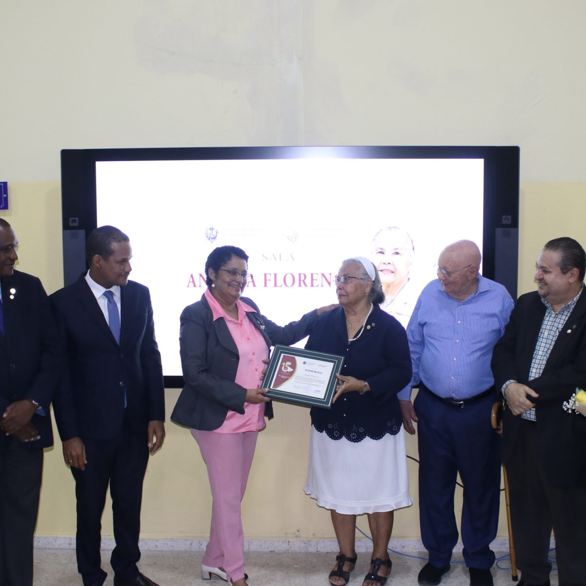 UASD Educational Sciences dedicates a classroom in the name of teacher Angela Florencio – El Nuevo Diario (Dominican Republic)