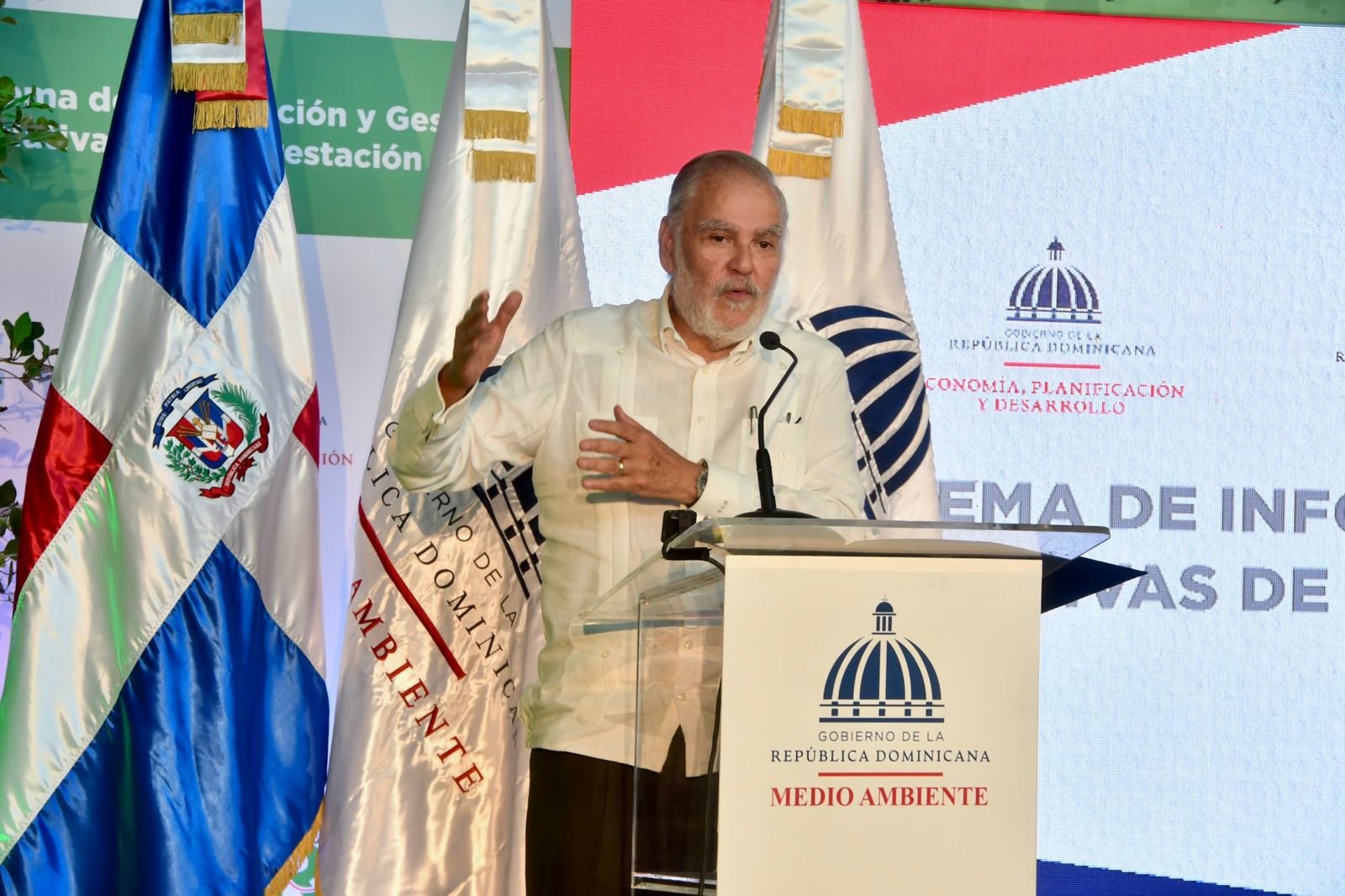 Ministerios Medio Ambiente y Economía lanzan plataforma Sigir para registrar acciones de reforestación Ministerios Medio Ambiente y Economía lanzan plataforma Sigir para registrar acciones de reforestación