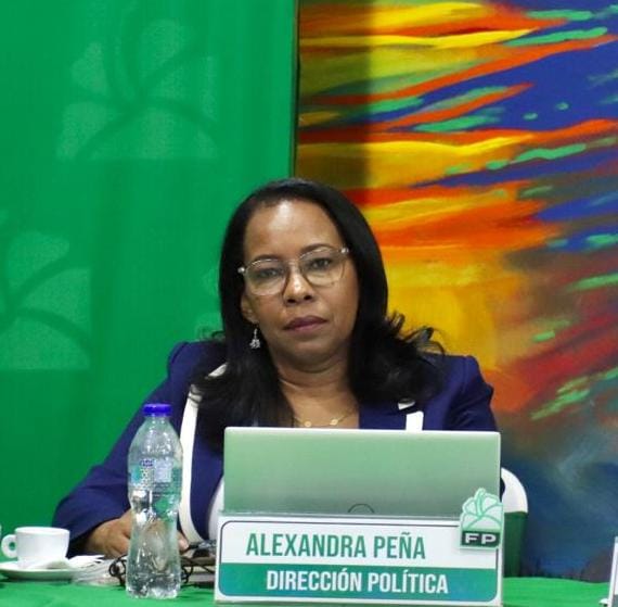 Alexandra Peña dice «al presidente no le duelen los pobres»; pide renuncia del Ministro de Salud