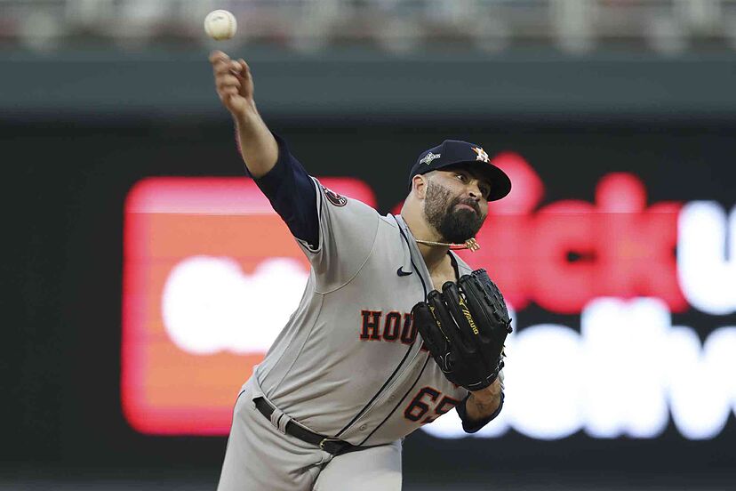 Astros regresan a la vida con triunfo en la casa de los Rangers