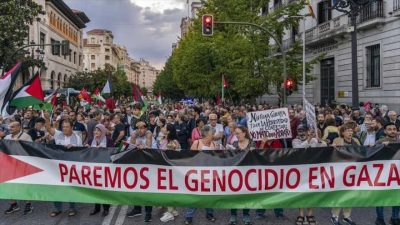 Una marcha en apoyo a Palestina llega a embajada de Israel en Quito
