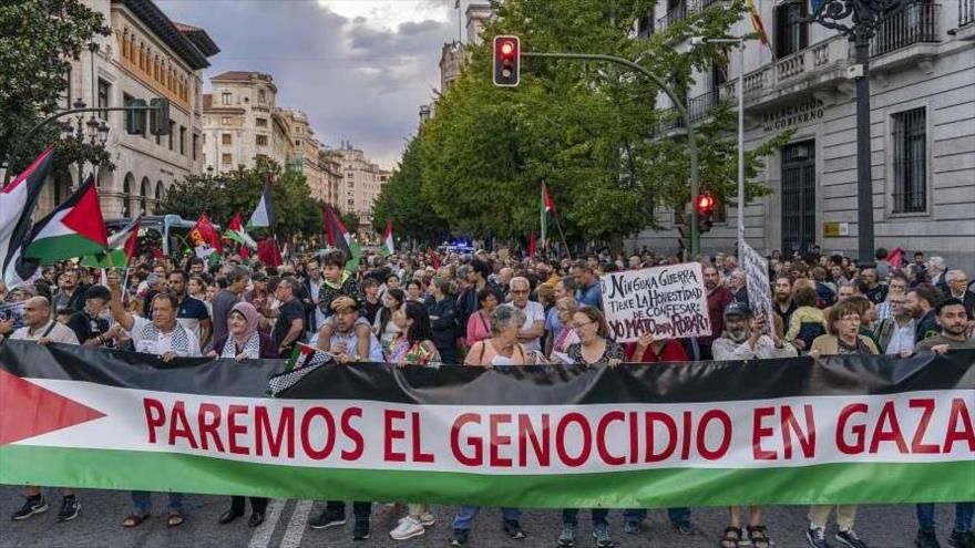 Una marcha en apoyo a Palestina llega a embajada de Israel en Quito