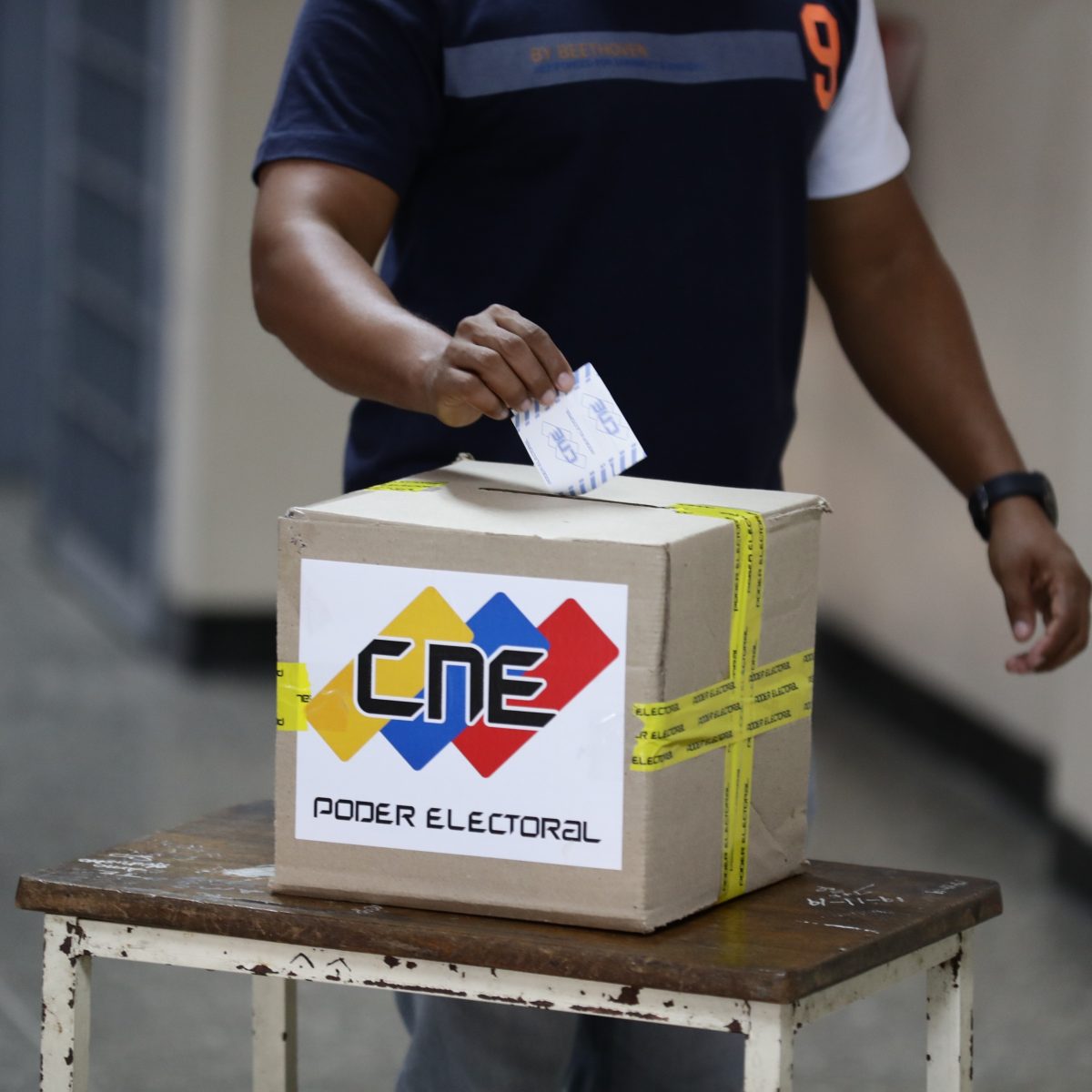 Abren los primeros centros de votación para las primarias de Venezuela ...