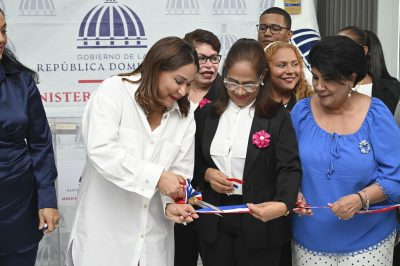 Ministra de la Mujer inaugura nueva oficina en la Provincia María Trinidad Sánchez