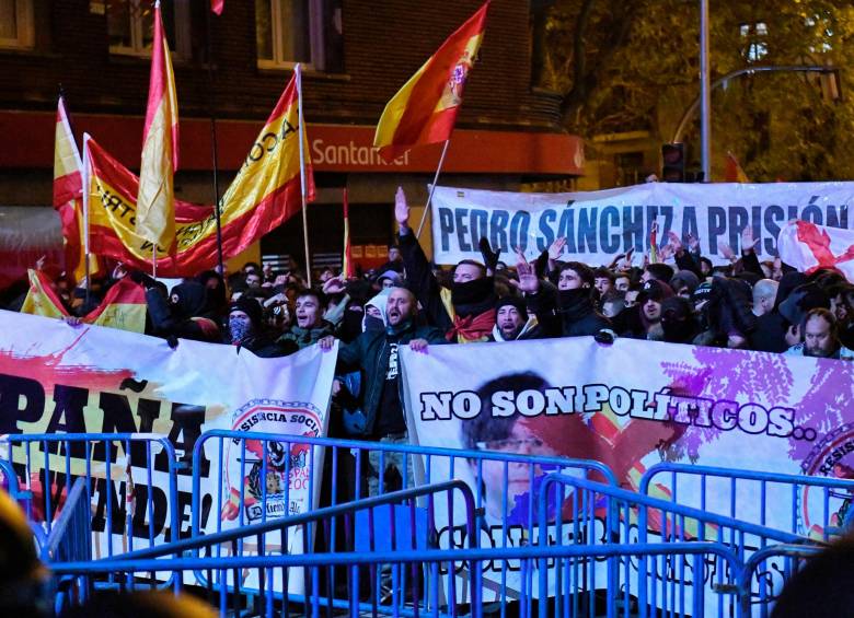 Las protestas contra una amnistía a independentistas se repiten por sexto día en España.