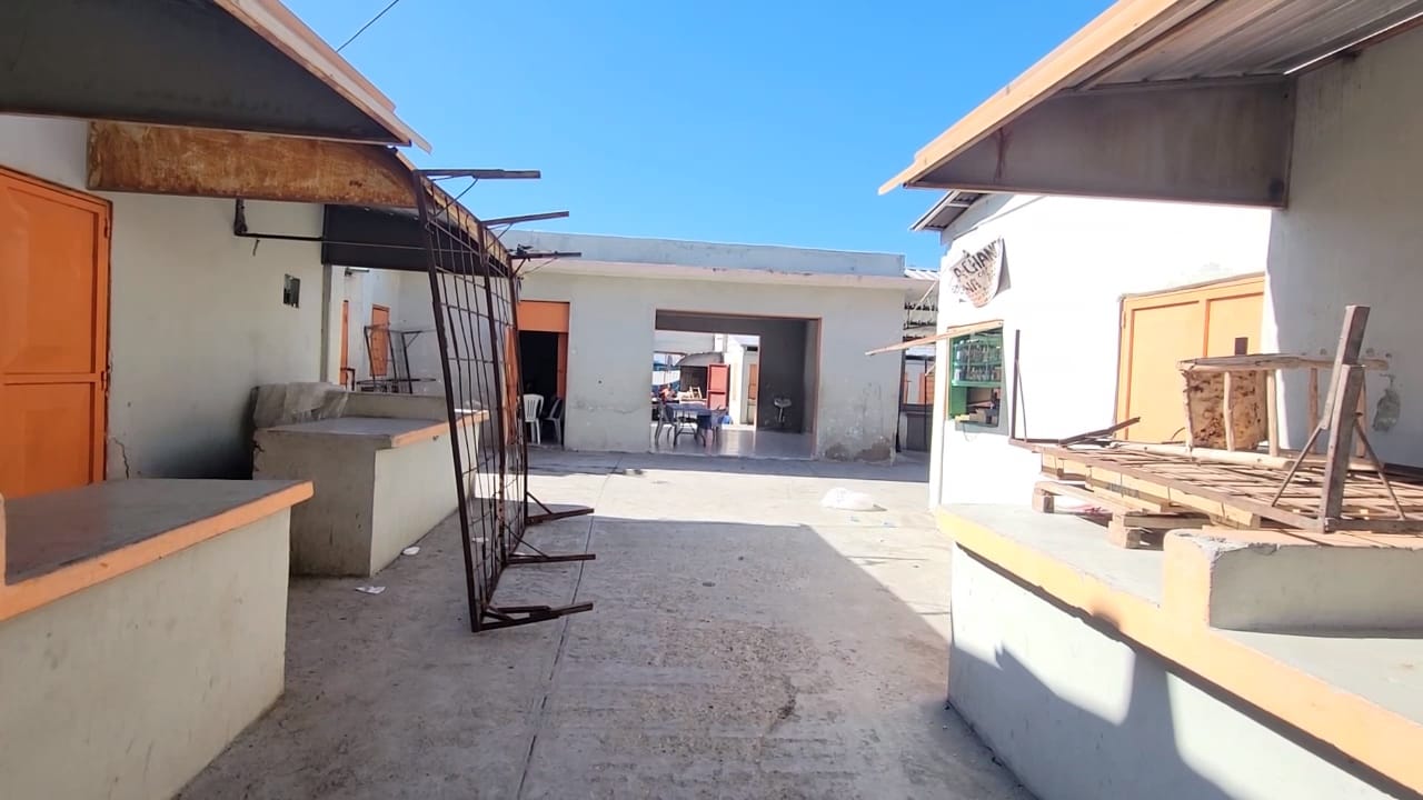 Piden intervención «urgente» del mercado público en Comendador, Elías