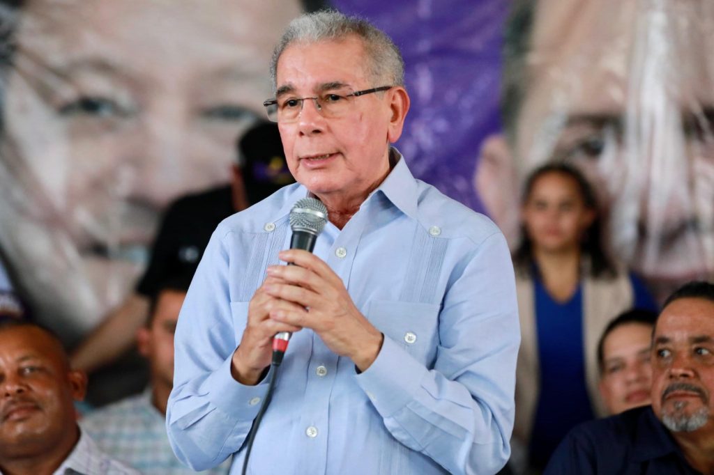El expresidente Danilo Medina durante actividad en La Vega. Foto: Fuente Externa