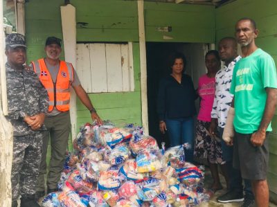 Ayuda humanitaria del Gobierno llega al Batey Yabacao, en Chirino