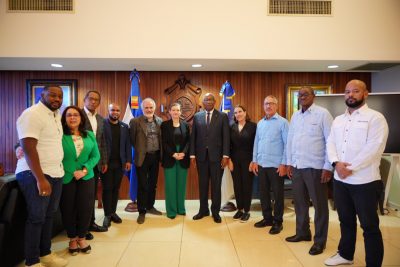 Rector UASD recibe delegación de organización RedCLARA