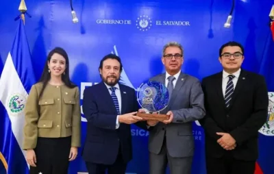 El Salvador traspasa la presidencia pro tempore del SICA a Honduras