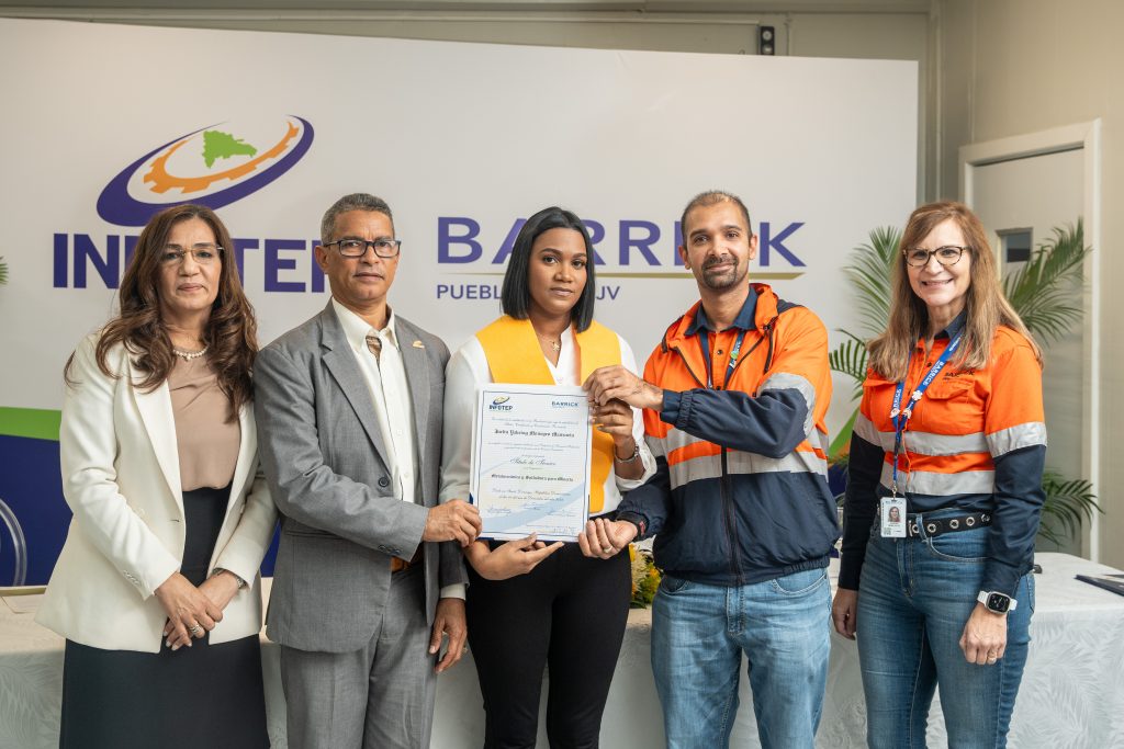 Nuevos técnicos capacitados por INFOTEP ya son trabajadores fijos de Barrick Pueblo Viejo