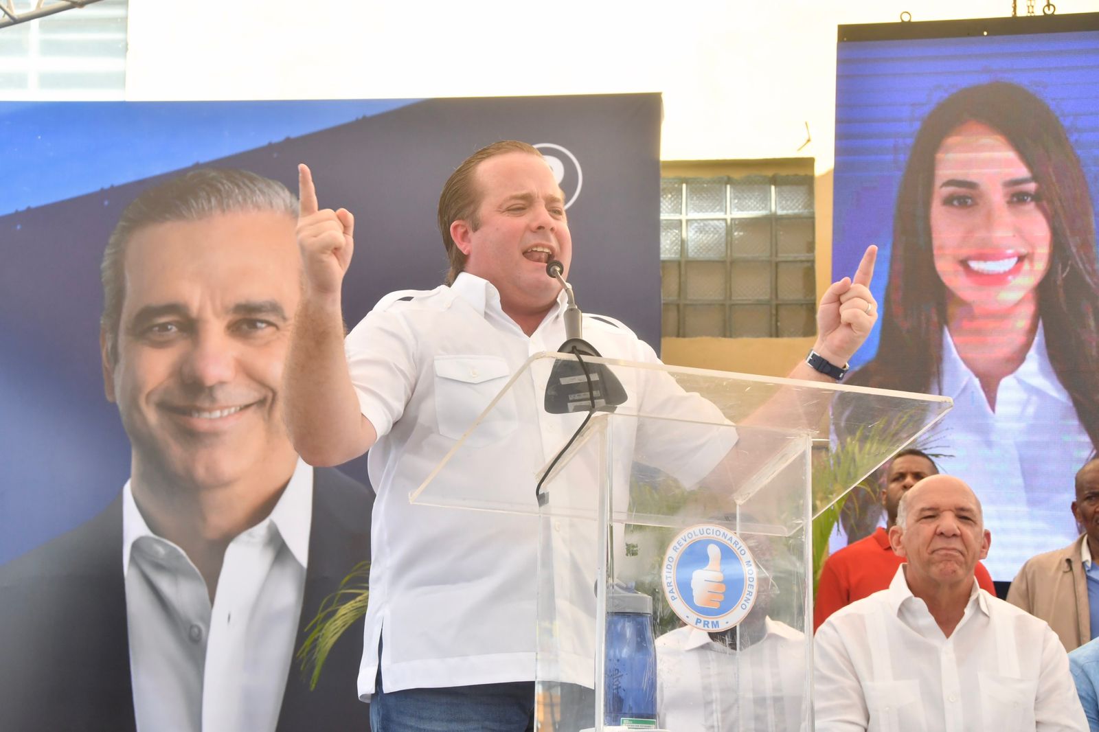 El acto de juramentación estuvo encabezado por el presidente del PRM José Ignacio Paliza (Foto: Félix Lara)