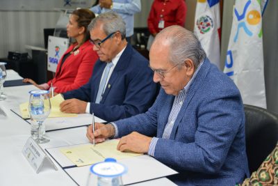 SISALRIL firma acuerdo con CMD, CDO y CDP para emitir código a profesionales