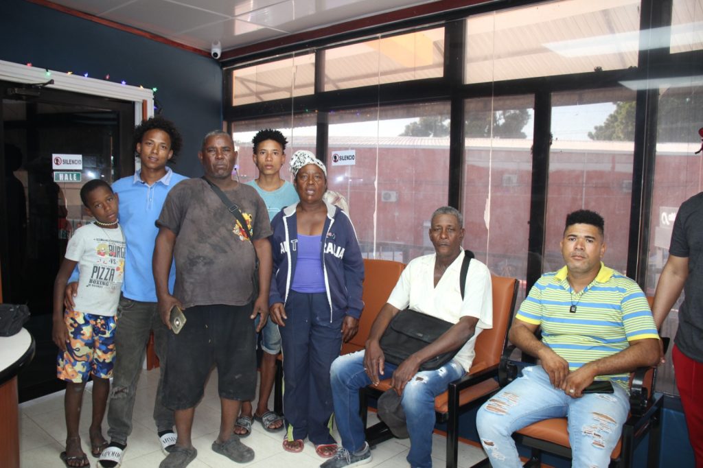 Comerciantes denuncian CESFRONT despoja plátanos que comercializarían en mercado de Jimani