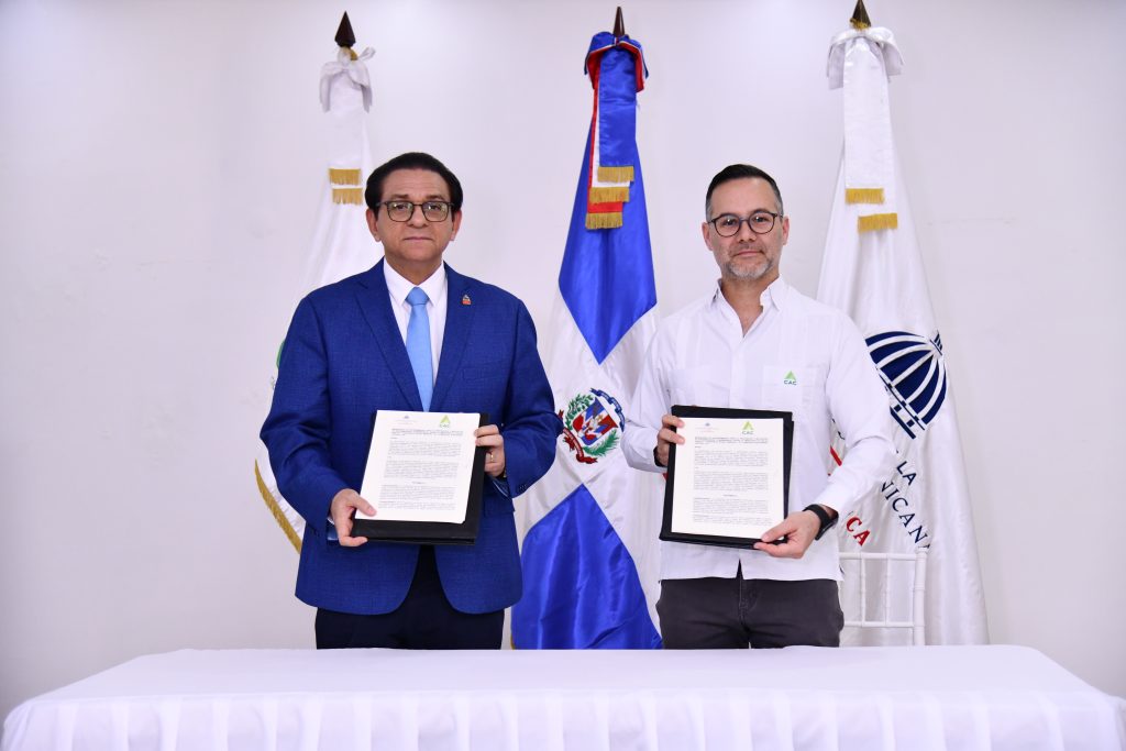 Ministerio de Salud y Consorcio Azucarero Central, de Barahona firman entendimiento en procura de prevención de enfermedades