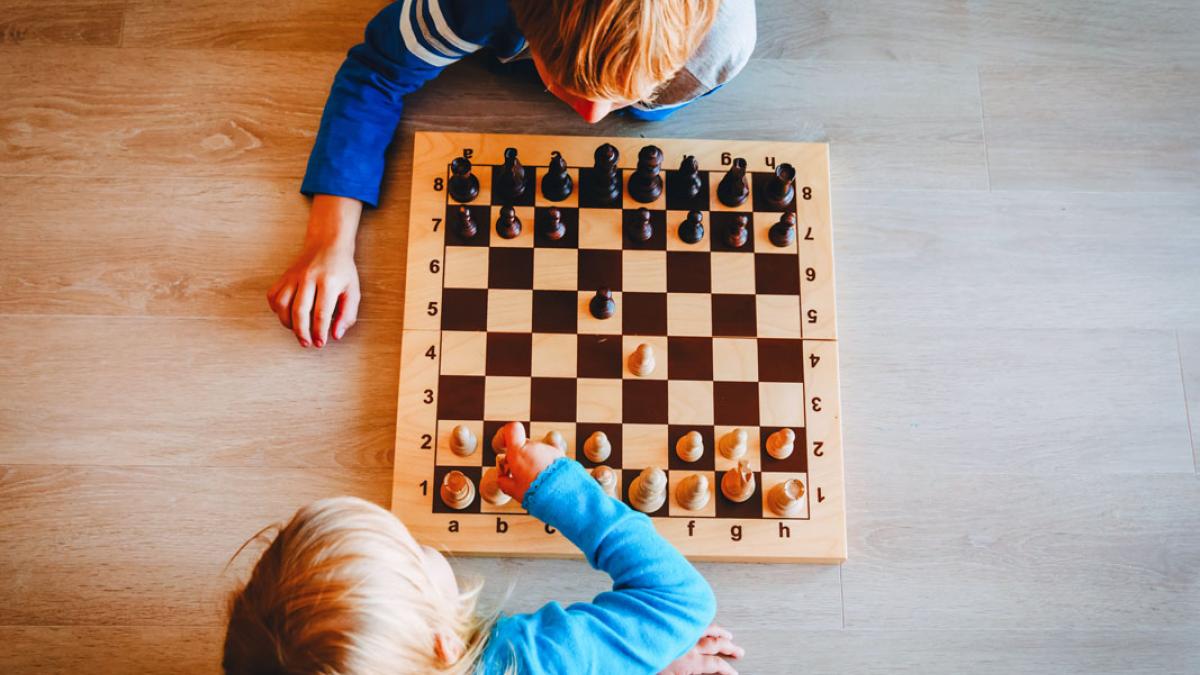 ▷ Desafíos de ajedrez diarios para niños con aulaDjaque
