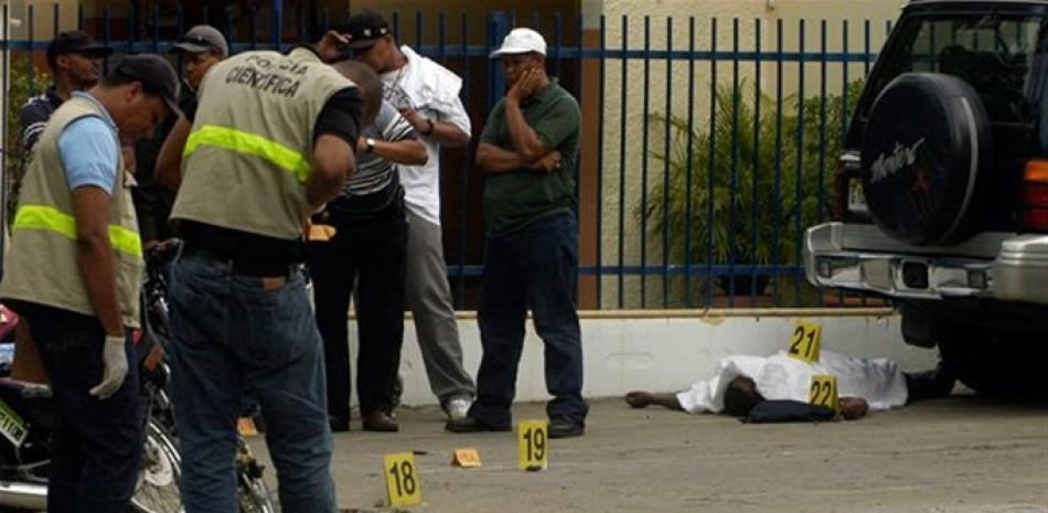 Tasa de homicidio se reduce en un 11.4 % este año, de acuerdo a la PGR y PN