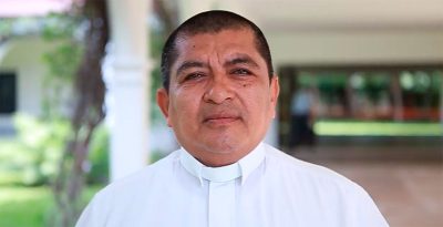 Sacerdote nicaragüense Fernando Téllez Báez