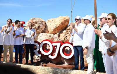 Este jueves 04 de Enero llegó a Cabo Rojo en Pedernales el primer crucero