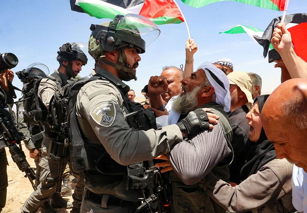 Israel enviará palestinos a la Franja de Gaza a otros países