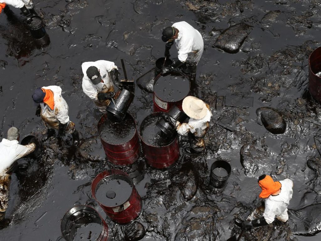 Derrame de petróleo en Perú