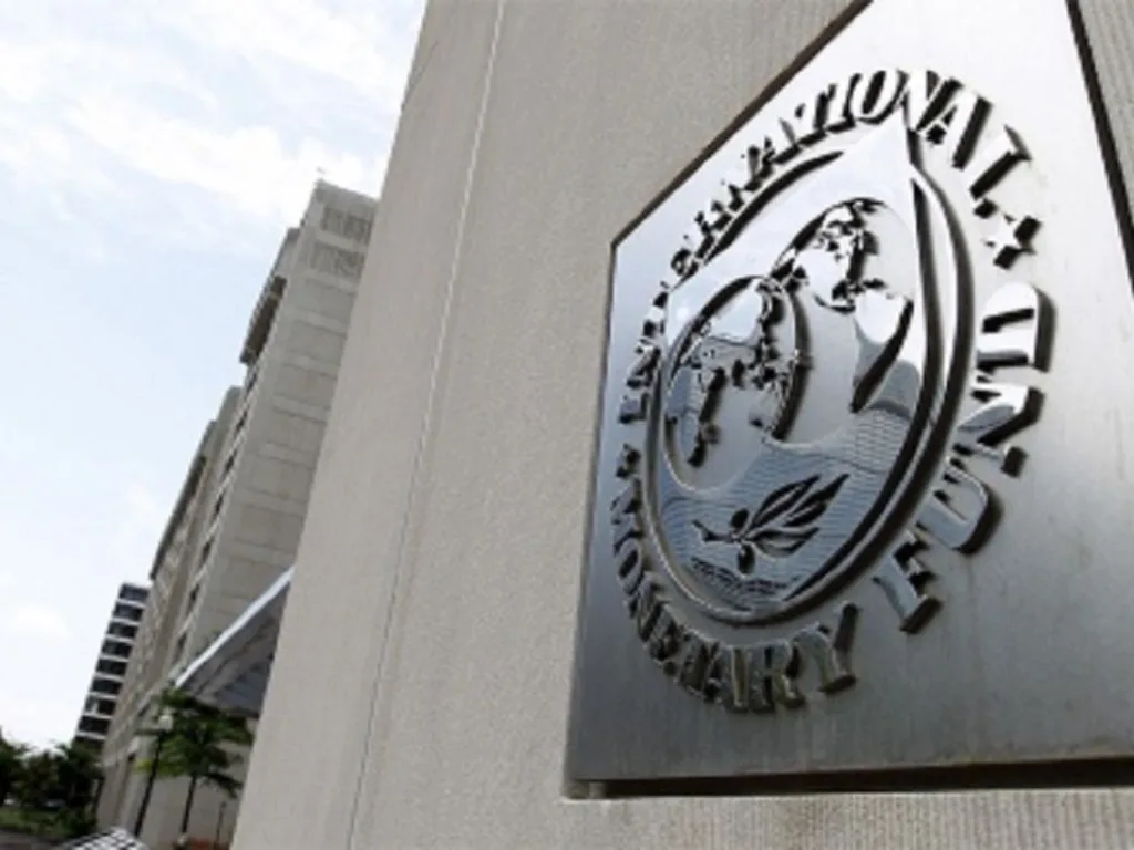 El FMI pide prudencia a los bancos centrales