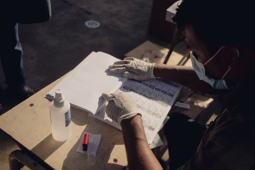 Arranca escrutinio de elecciones legislativas salvadoreñas