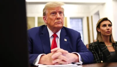 Abogada Alina Habba y el expresidente estadounidense Donald Trump,