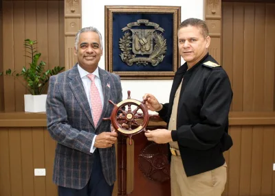 Ministro Joel Santos y vicealmirante Agustín Morillo Rodríguez (Foto: fuente externa)