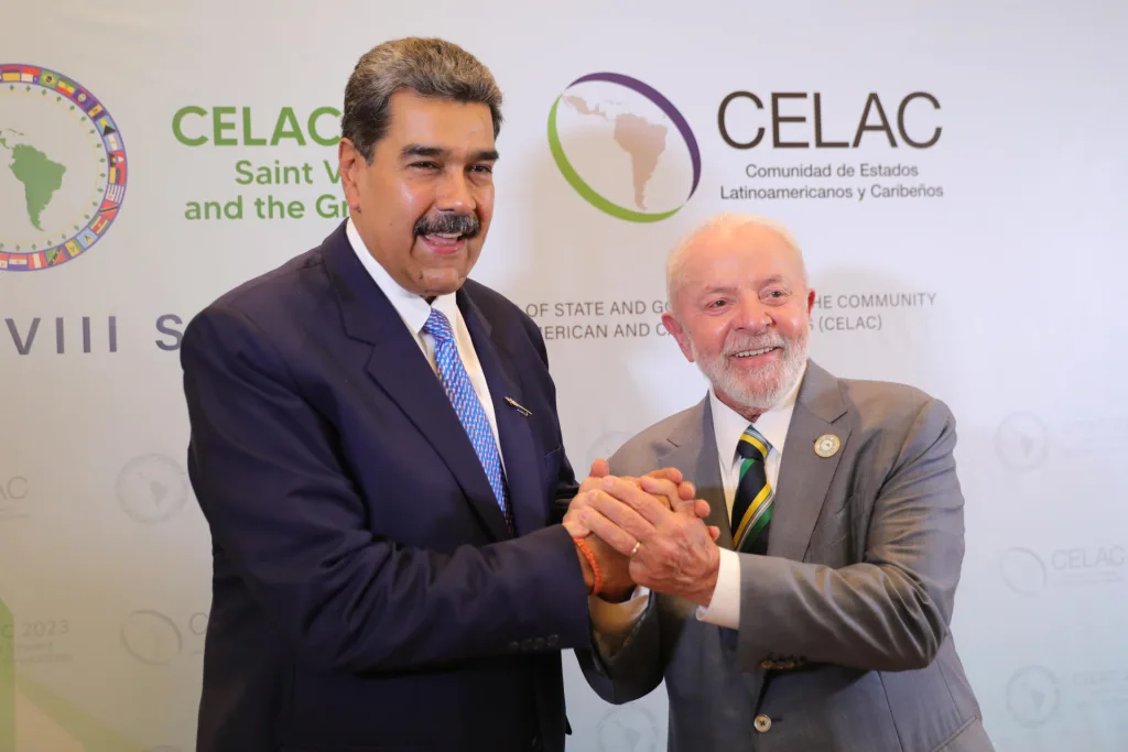 El presidente venezolano, Nicolás Maduro y mandatario brasileño, Luiz Inácio Lula da Silva.
