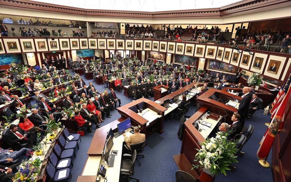 Fachada del Congreso del Estado de la Florida