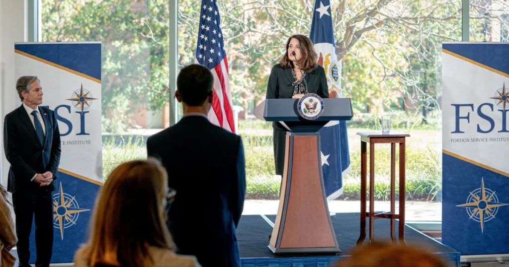 Julieta Valls Noyes, subsecretaria estadounidense de Migración