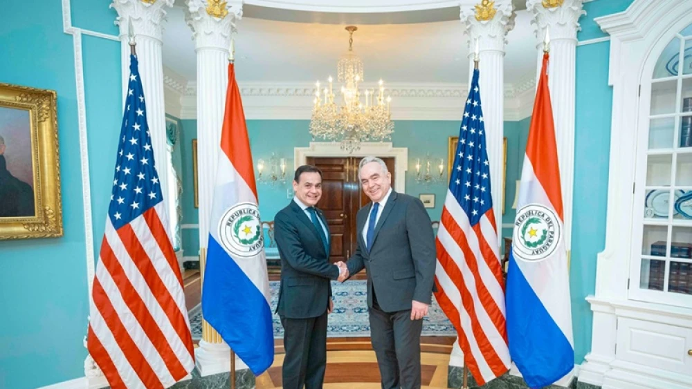 Estados Unidos y Paraguay dicen estar "alineados" en la política hacia Venezuela e Israel