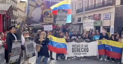 Venezolanos en España protestan contra los “requisitos inconstitucionales” para votar