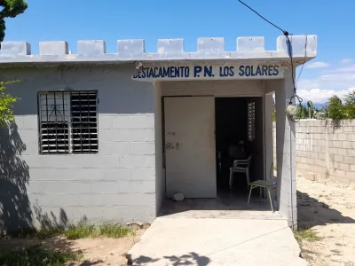 Joven acusada de robo escapa de destacamento de la PN en Barahona (Foto: Fuente externa)