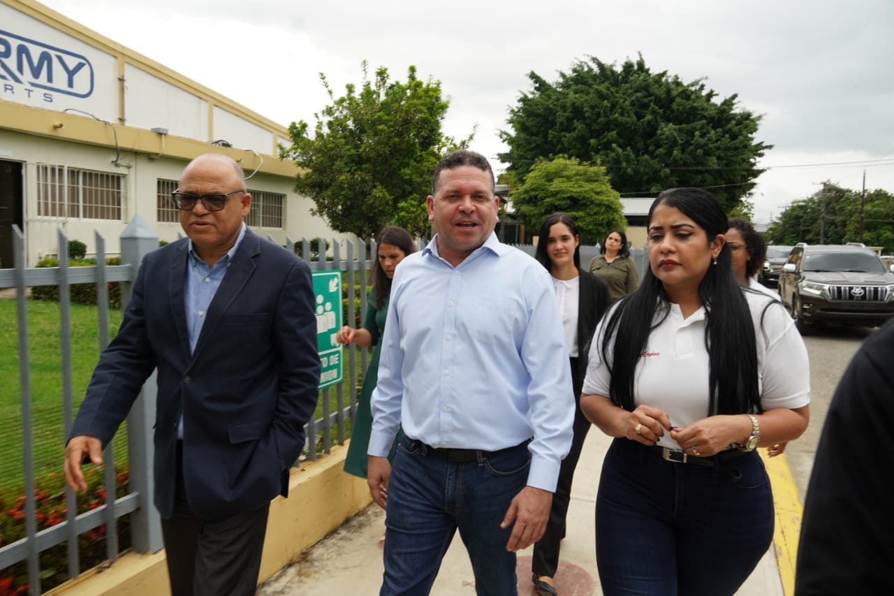 Director general de Proindustria recorre parques de zonas francas del Cibao  – El Nuevo Diario (República Dominicana)