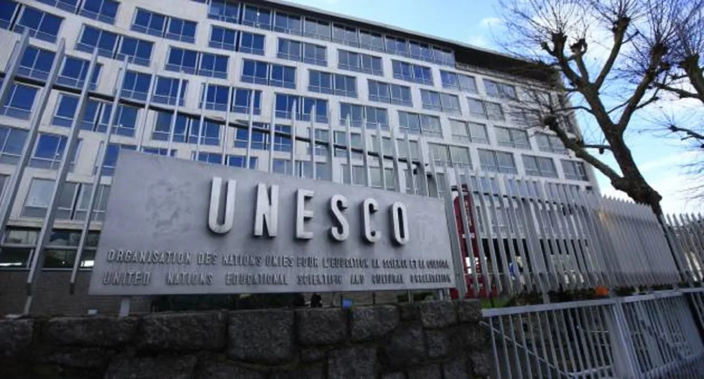 Fachada de la Unesco.