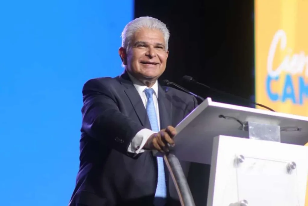 Torrijos y Roux reconocen el triunfo de José Raúl Mulino en Panamá